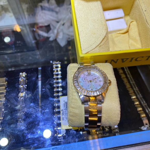 Watch - Picture 3 of 3